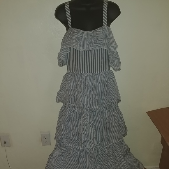 Vs maxi dress - Picture 3 of 6